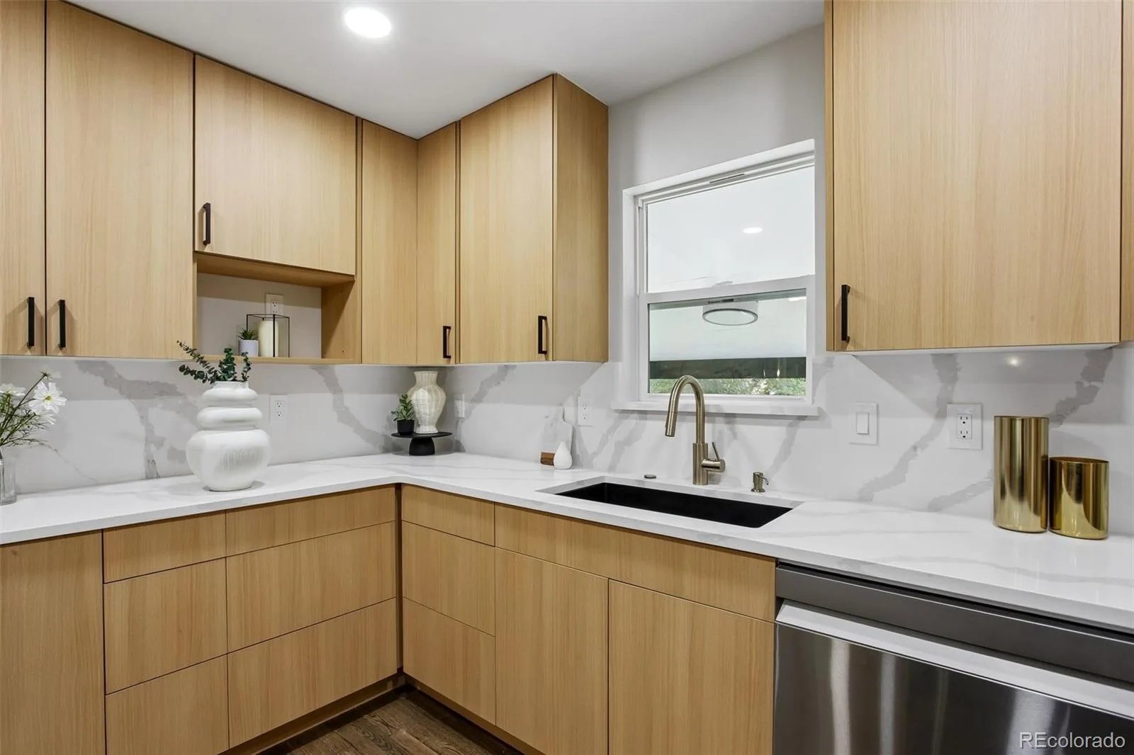836 Grant Street Longmont CO 80501 | MLS #REC8320556 08172026231038 1600 5