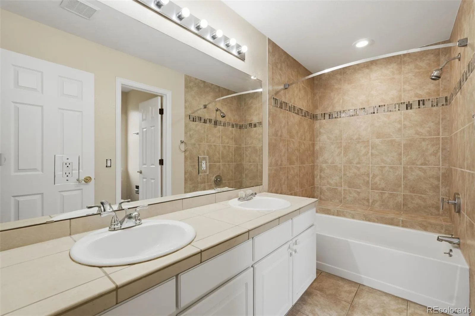 1161 Riddlewood Road Highlands Ranch CO 80126 | MLS #REC8324586 06302026170826 1600 17
