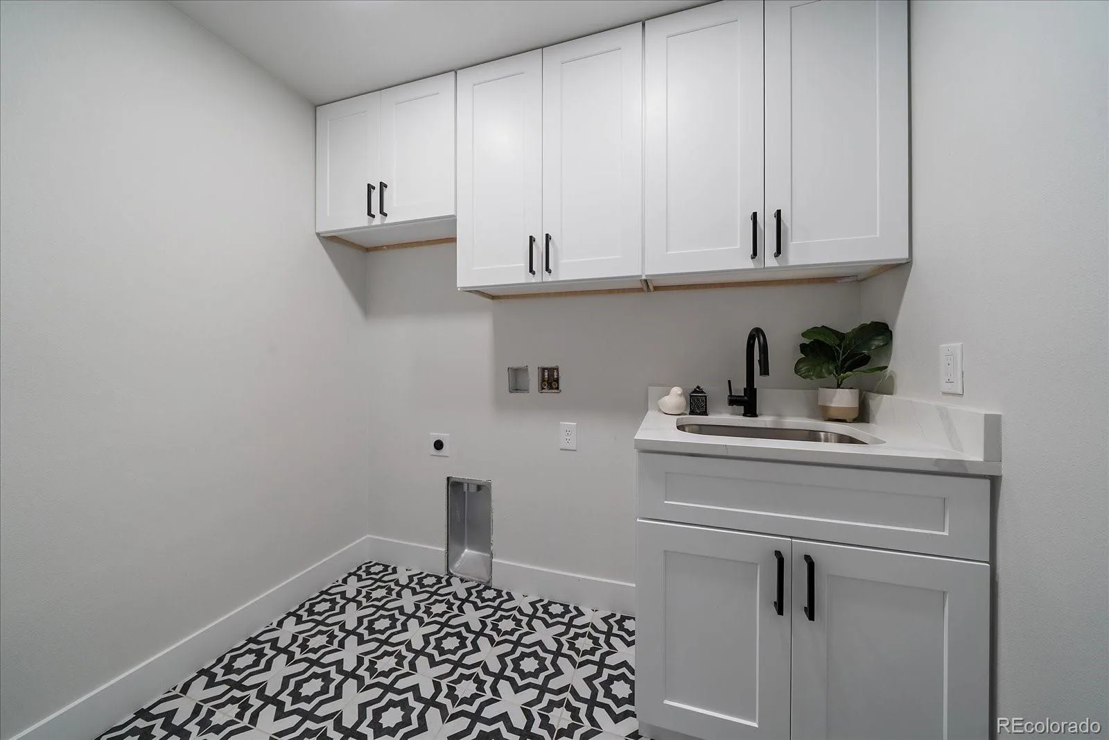 3565 S Corona Street Englewood CO 80113 | MLS #REC8324690 07242026171009 1600 22