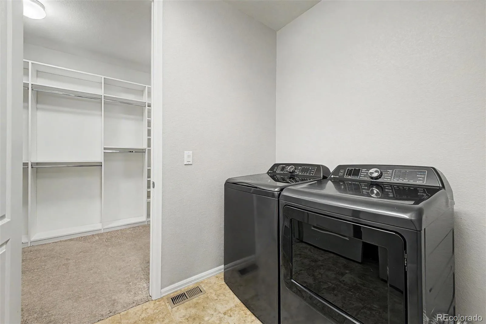 14860 Rosemary Way Thornton CO 80602 | MLS #REC8325870 08212026205559 1600 25