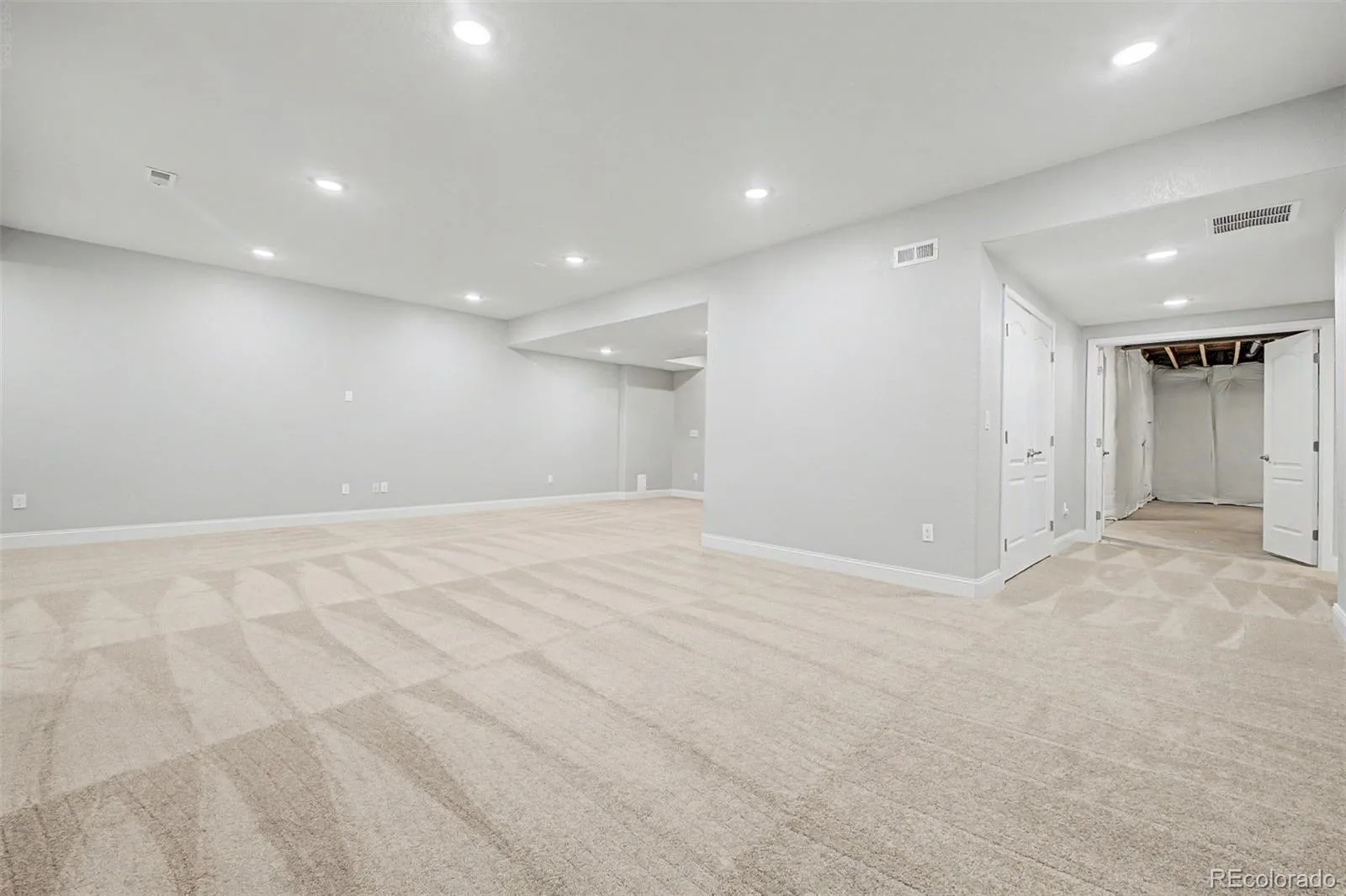 14860 Rosemary Way Thornton CO 80602 | MLS #REC8325870 08212026205559 1600 36