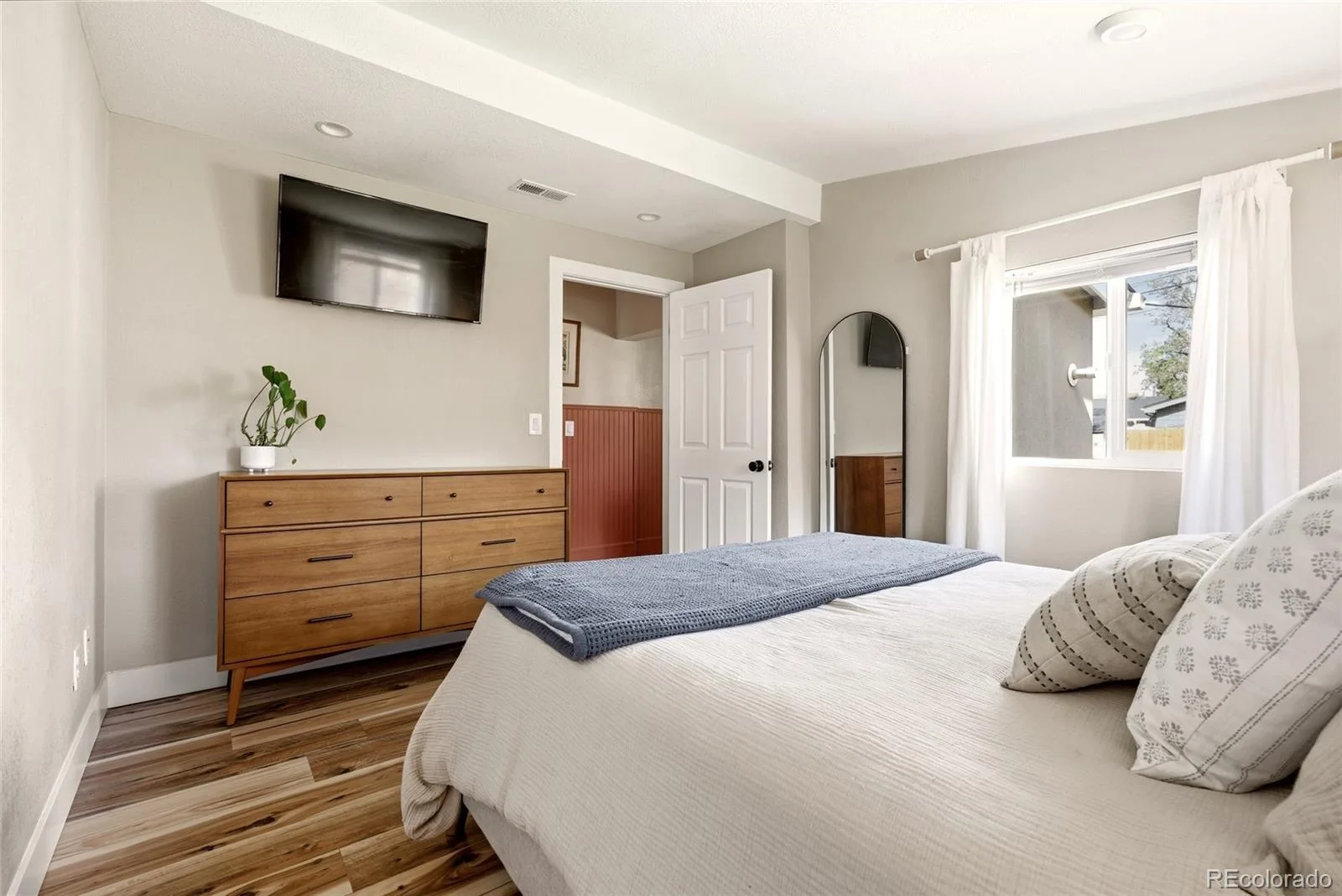 50 S Hooker Street Denver CO 80219 MLS #REC8332460 05302026204029 1600 12