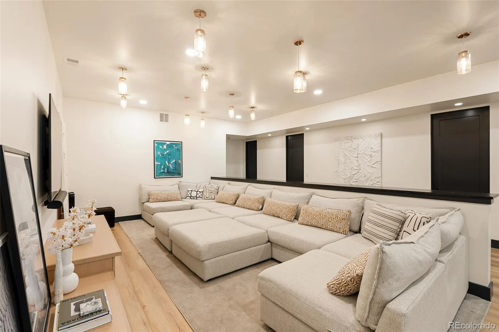 975 S Monroe Street Denver CO 80209 | MLS #REC8332672 09232026011342 1600 30