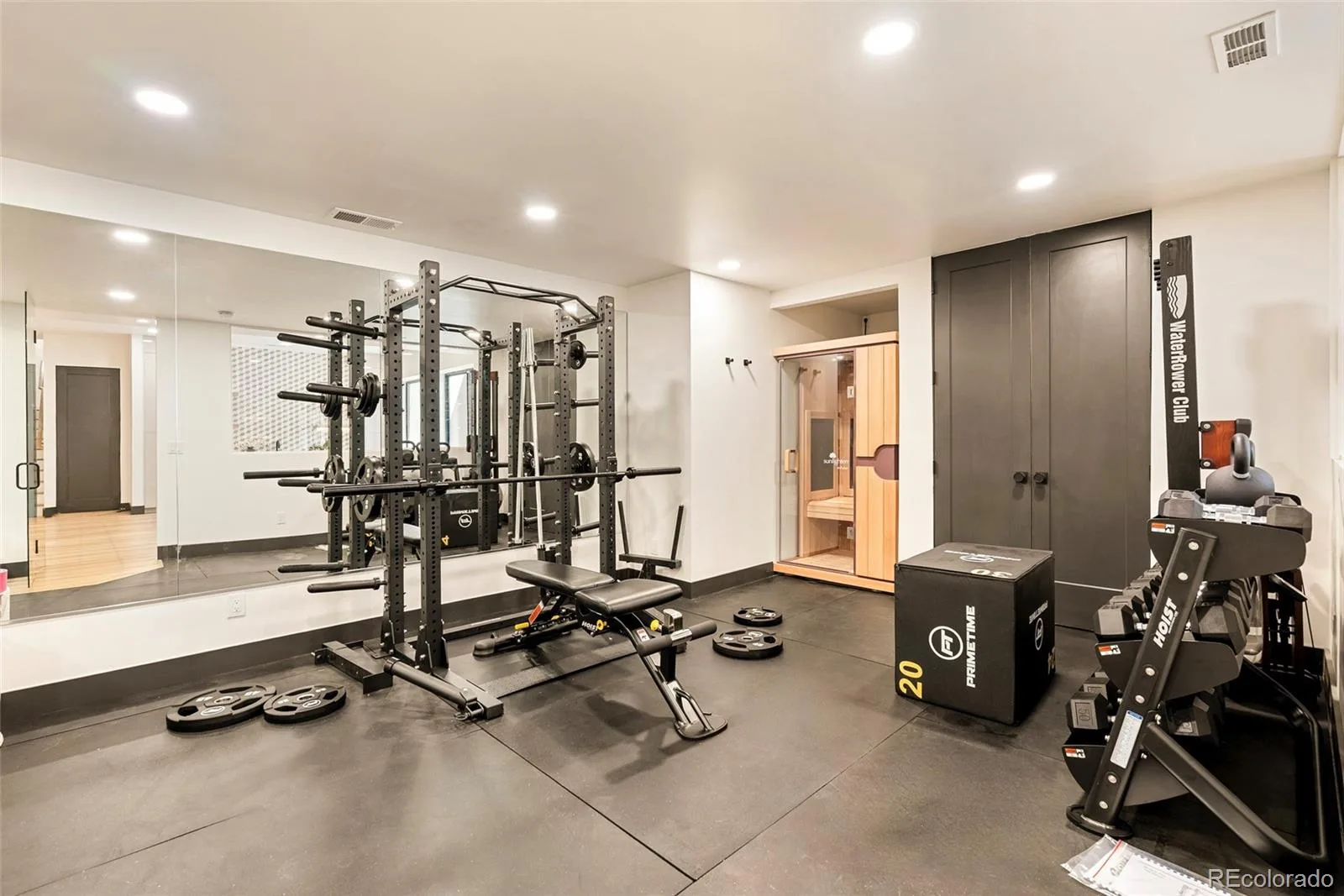 975 S Monroe Street Denver CO 80209 | MLS #REC8332672 09232026011342 1600 33