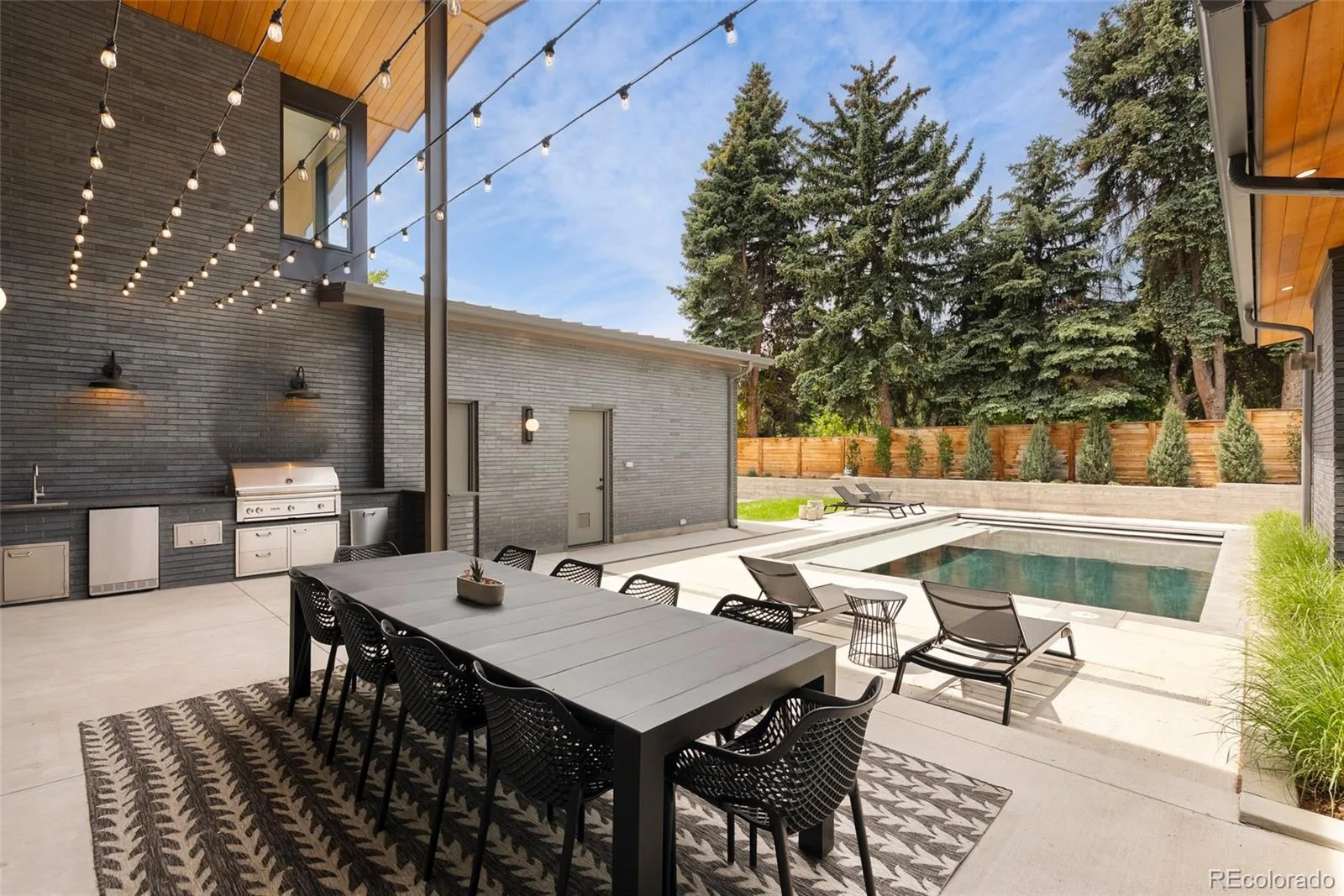 975 S Monroe Street Denver CO 80209 | MLS #REC8332672 09232026011342 1600 34