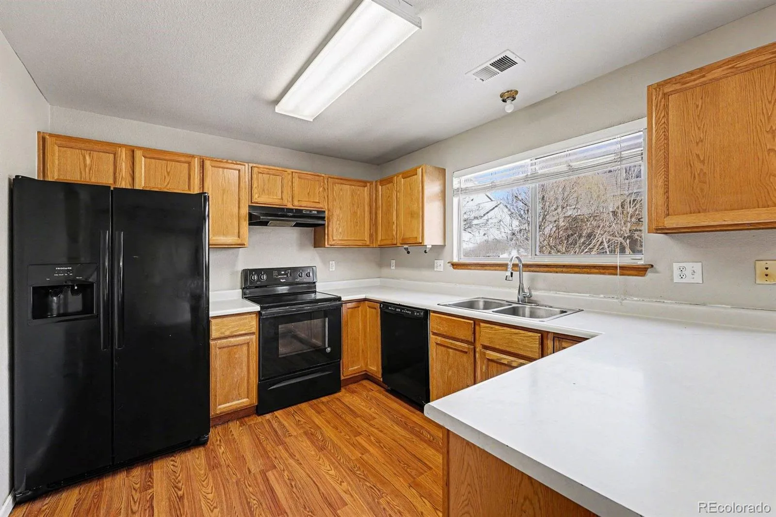 5458 S Perth Way Centennial CO 80015 | MLS #REC8332905 06292026215445 1600 9