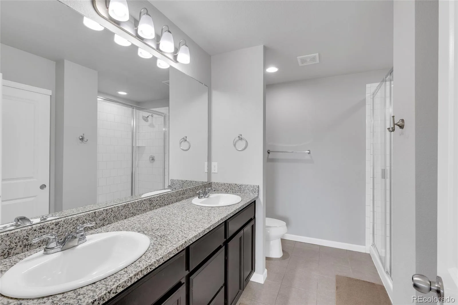 1756 S Buchanan Circle Aurora CO 80018 | MLS #REC8339093 06082026205738 1600 11