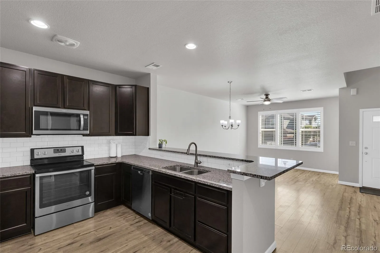 1756 S Buchanan Circle Aurora CO 80018 | MLS #REC8339093 06082026205738 1600 2