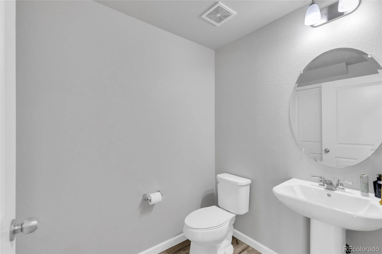 1756 S Buchanan Circle Aurora CO 80018 | MLS #REC8339093 06082026205738 1600 8