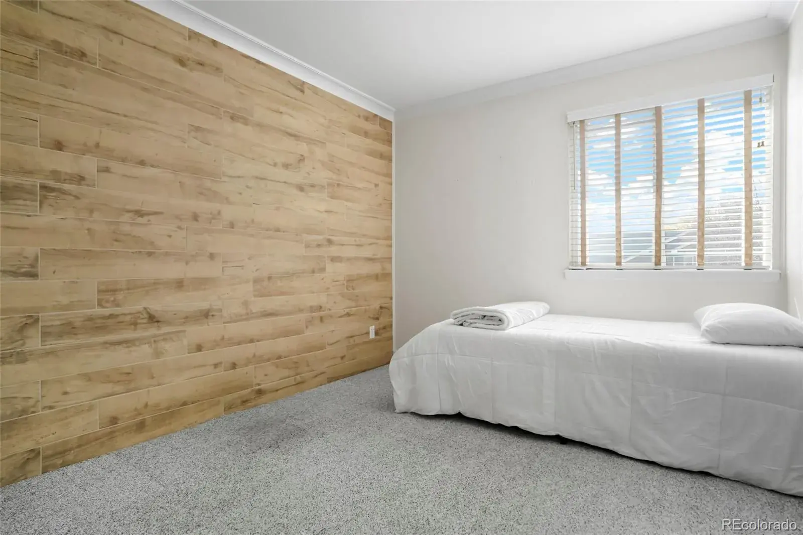 03052026041128 1600 22