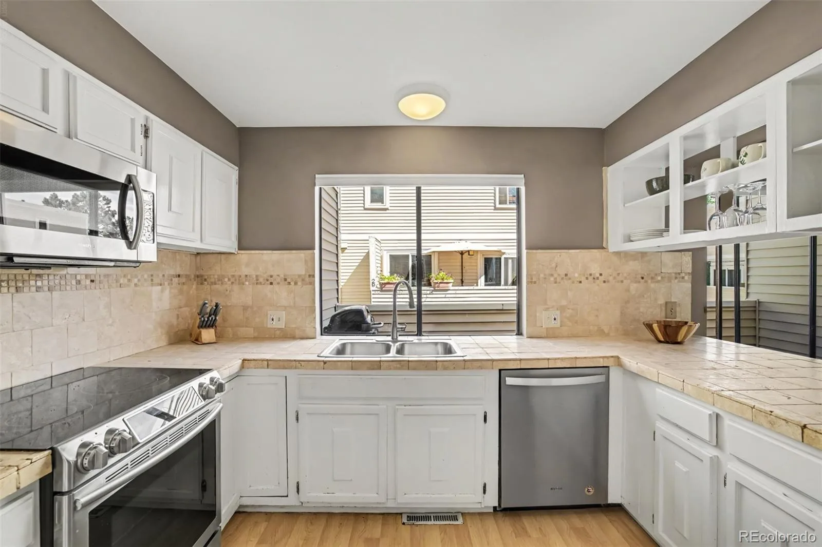 1050 S Monaco Street Parkway #30 Denver CO 80224 | MLS #REC8340892 09242026182727 1600 13
