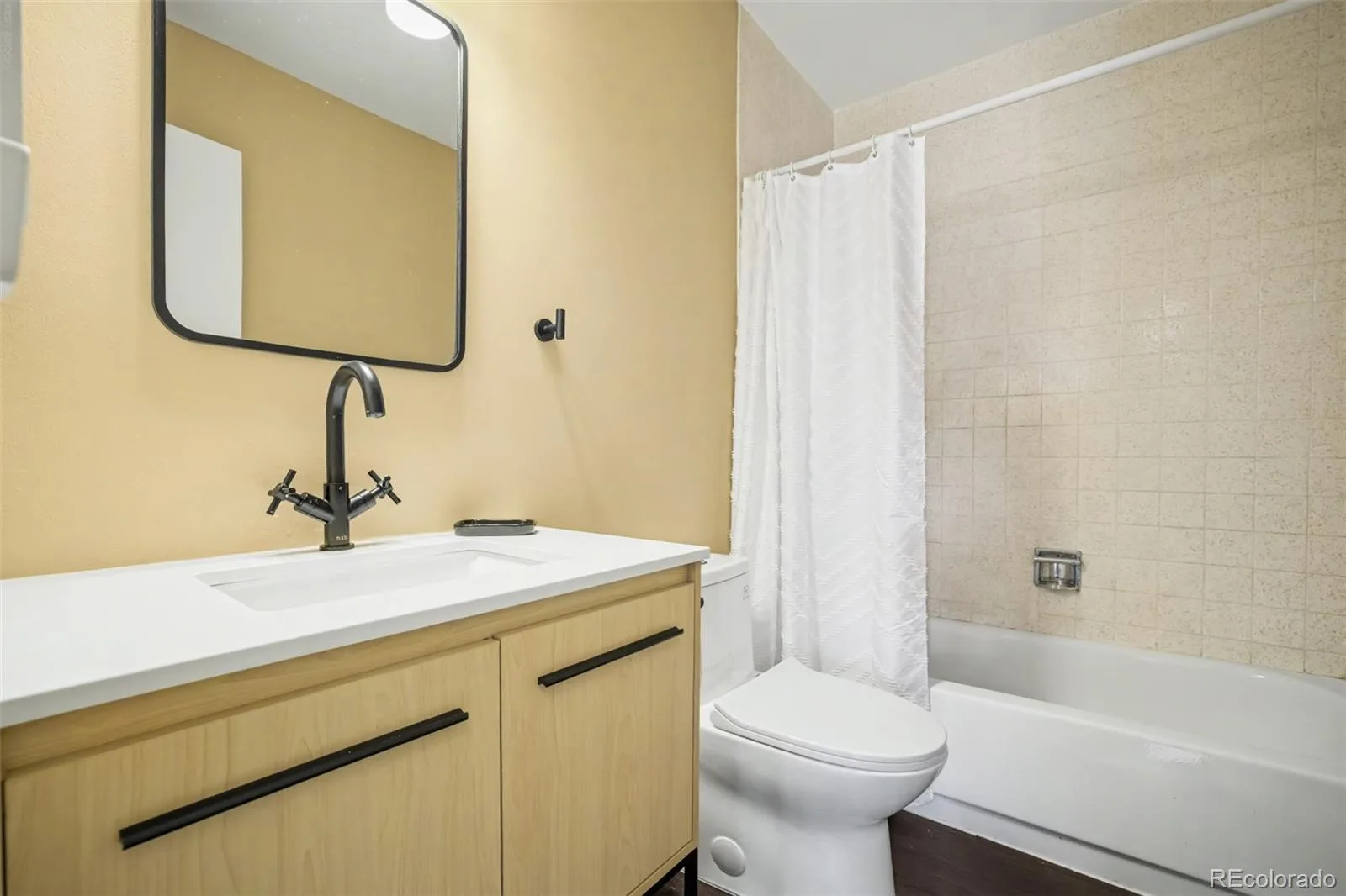 1050 S Monaco Street Parkway #30 Denver CO 80224 | MLS #REC8340892 09242026182727 1600 26
