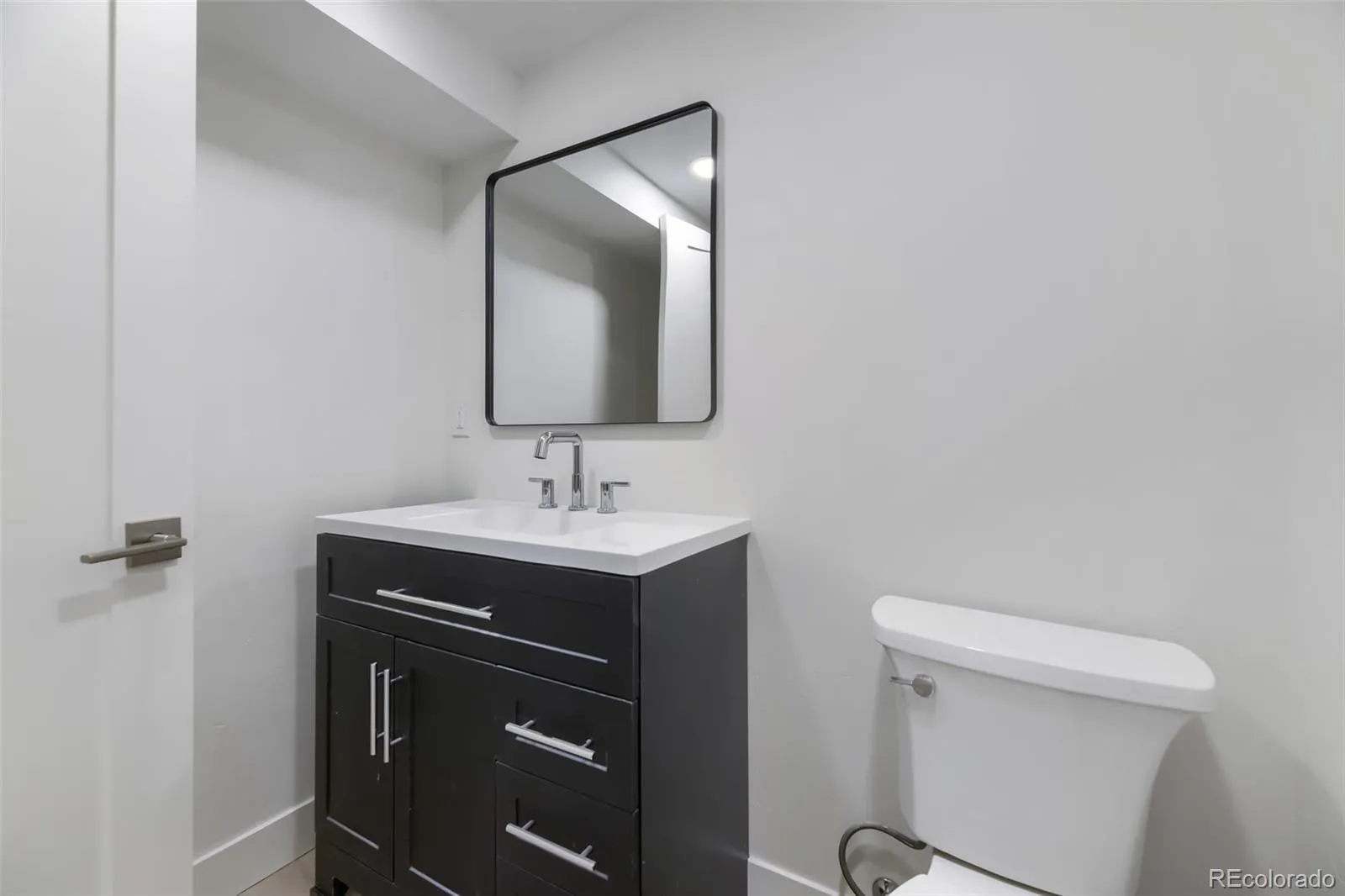 04172026230420 1600 18