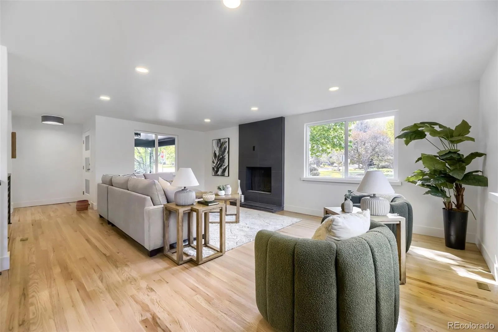 04172026230420 1600 2