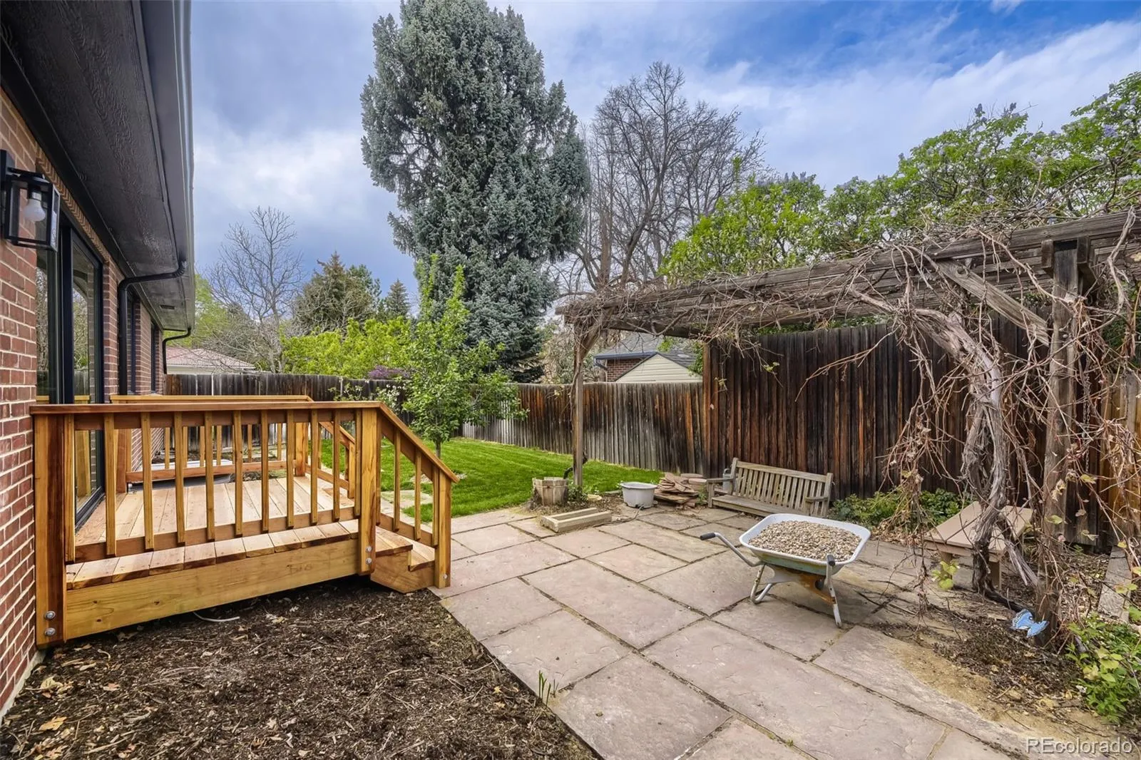 04172026230420 1600 20