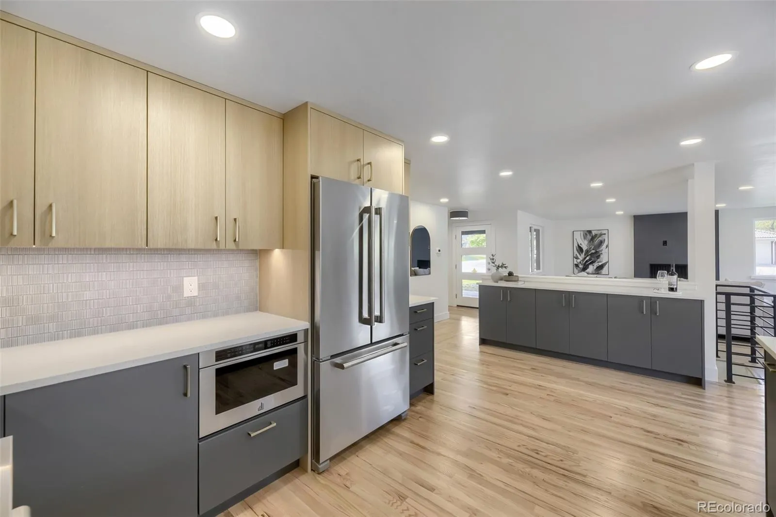 04172026230420 1600 4