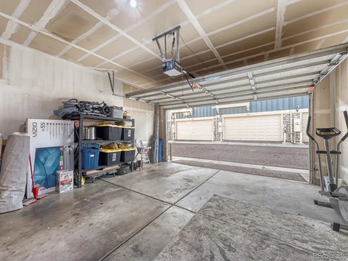 588 S Mobile Place Aurora CO 80017 MLS #REC8346818 01222026185629 1200 14