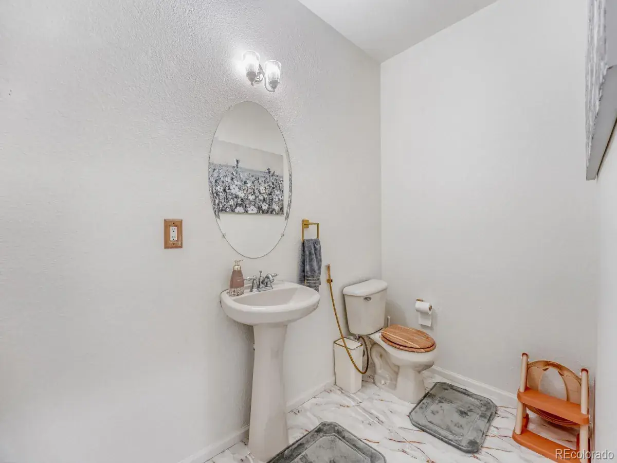 588 S Mobile Place Aurora CO 80017 MLS #REC8346818 01222026185629 1200 5