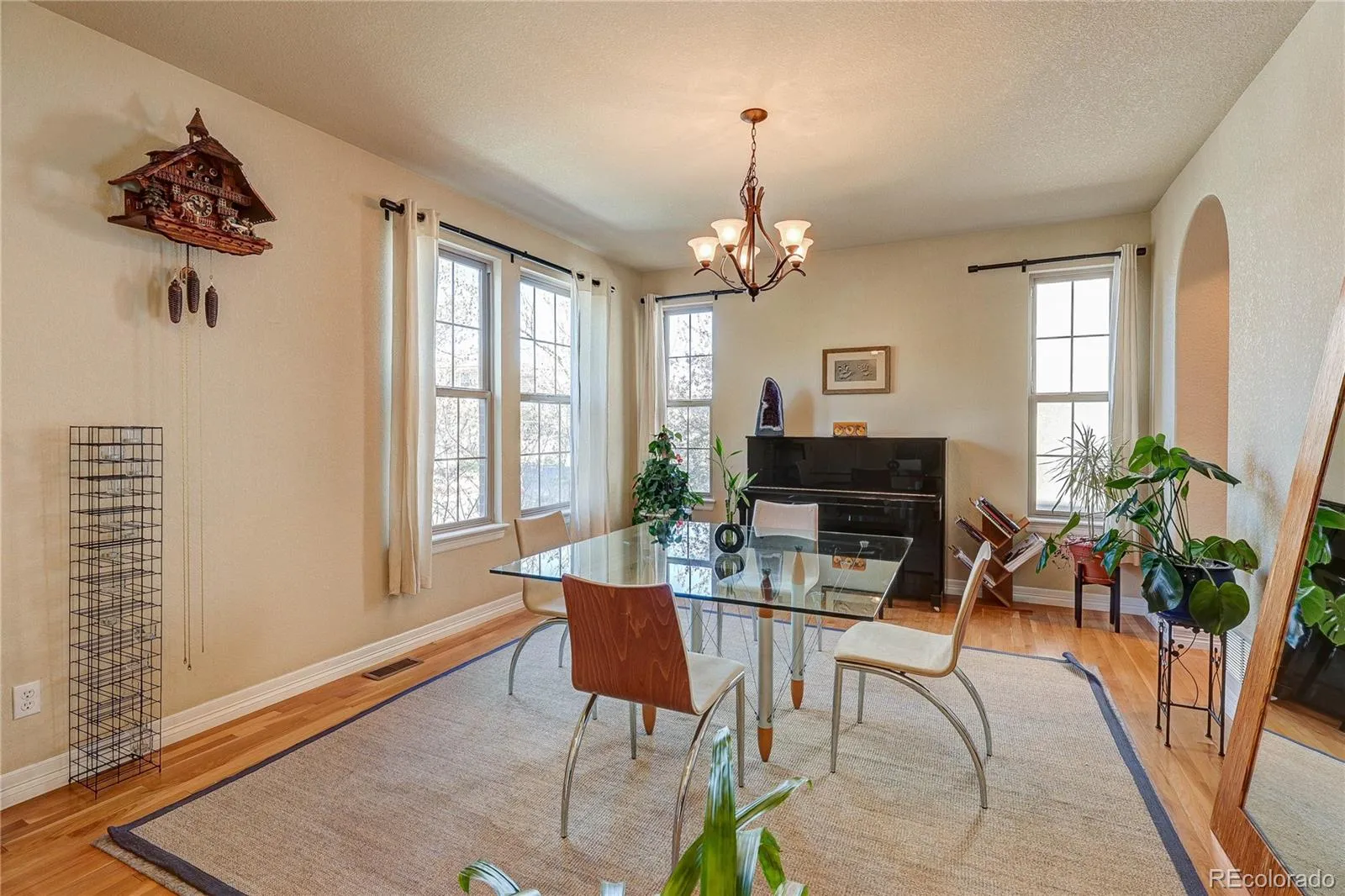 04152026175900 1600 13