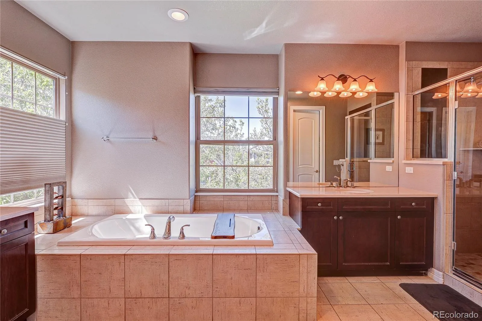 04152026175900 1600 21