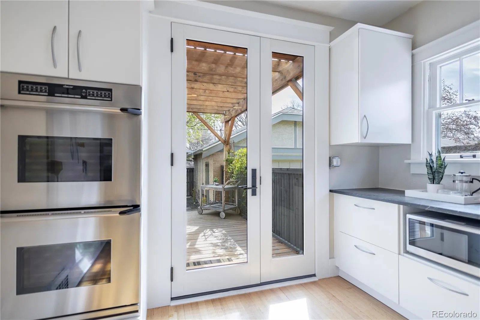 04062026182850 1600 16