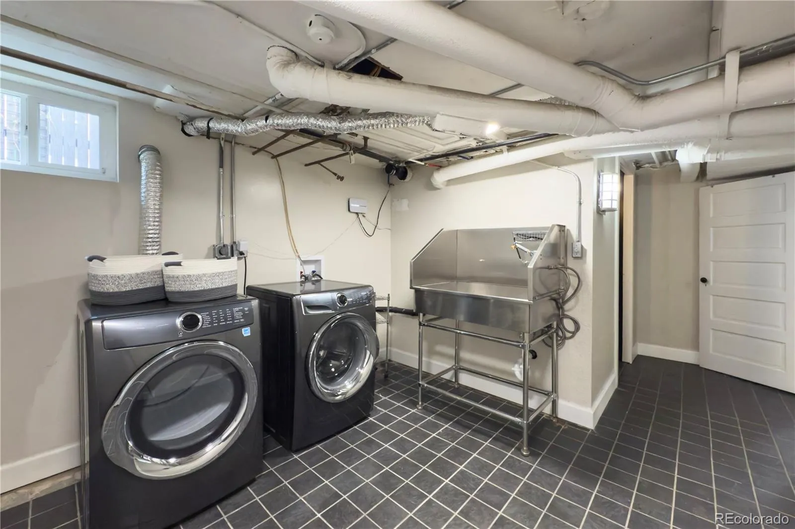 04062026182850 1600 33