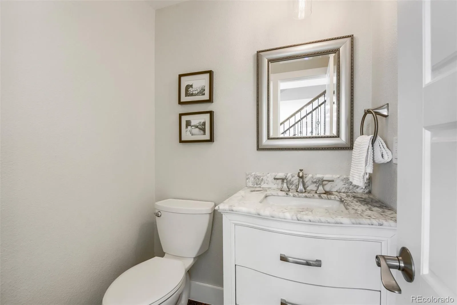 6484 S Newport Court Centennial CO 80111 | MLS #REC8348743 08212026005141 1600 12