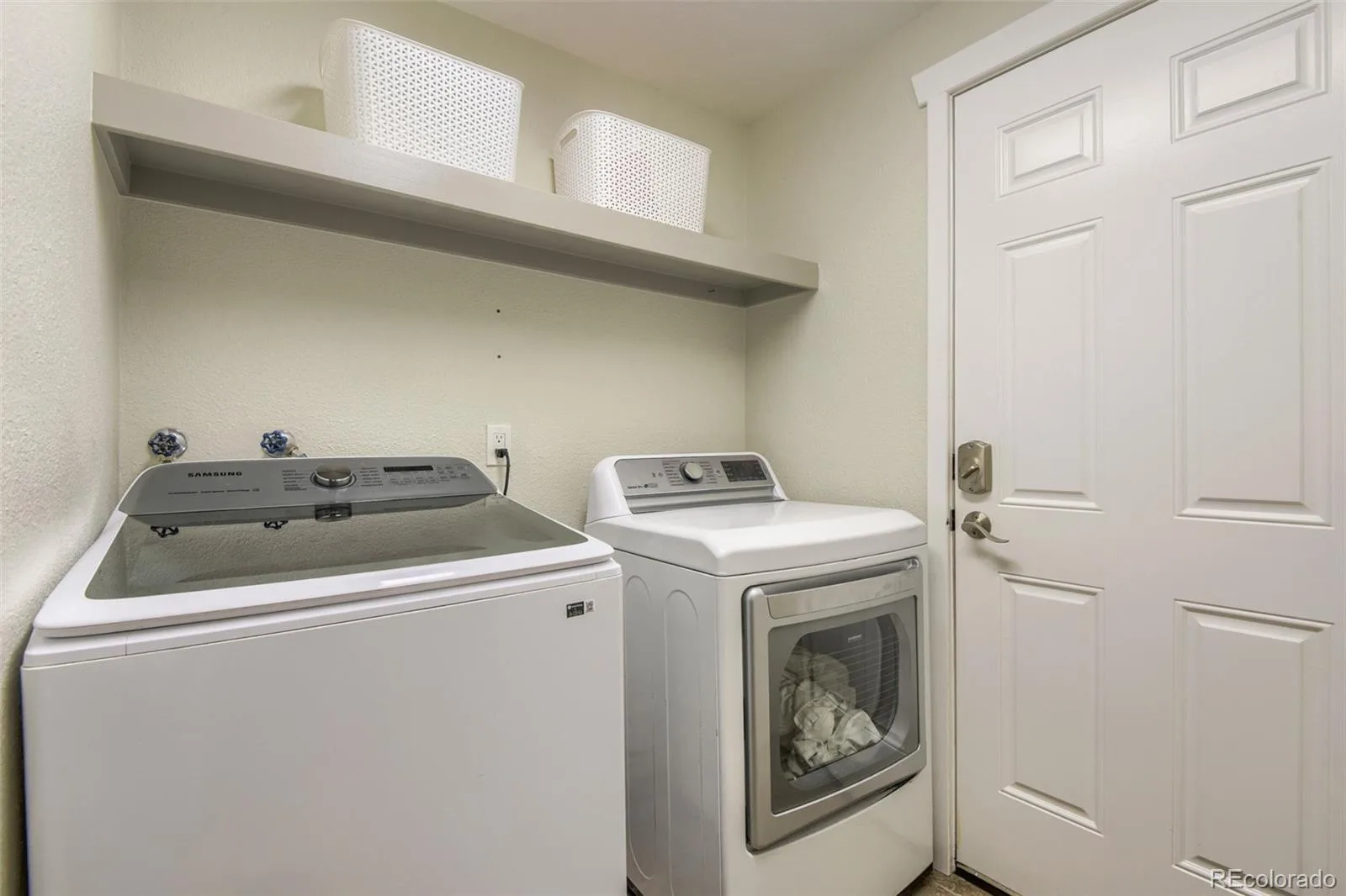 6484 S Newport Court Centennial CO 80111 | MLS #REC8348743 08212026005141 1600 13
