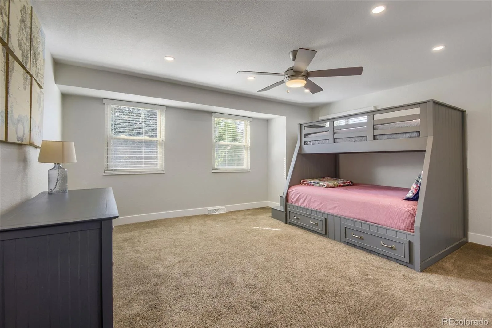 6484 S Newport Court Centennial CO 80111 | MLS #REC8348743 08212026005141 1600 22
