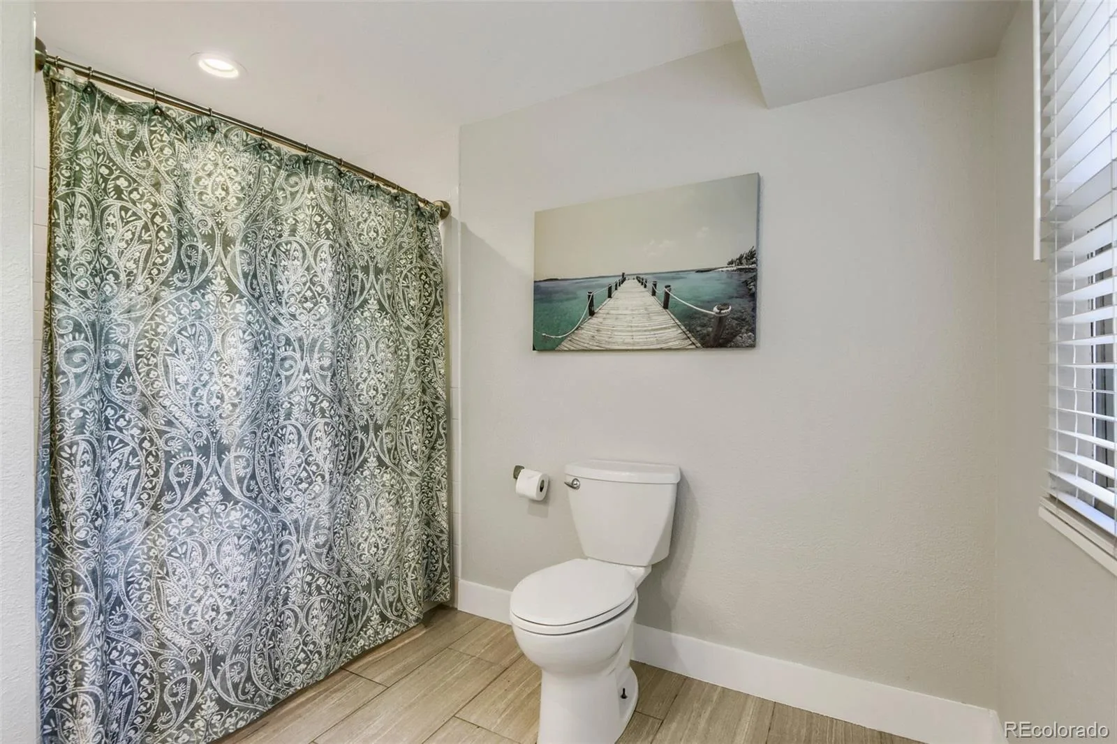 6484 S Newport Court Centennial CO 80111 | MLS #REC8348743 08212026005141 1600 25