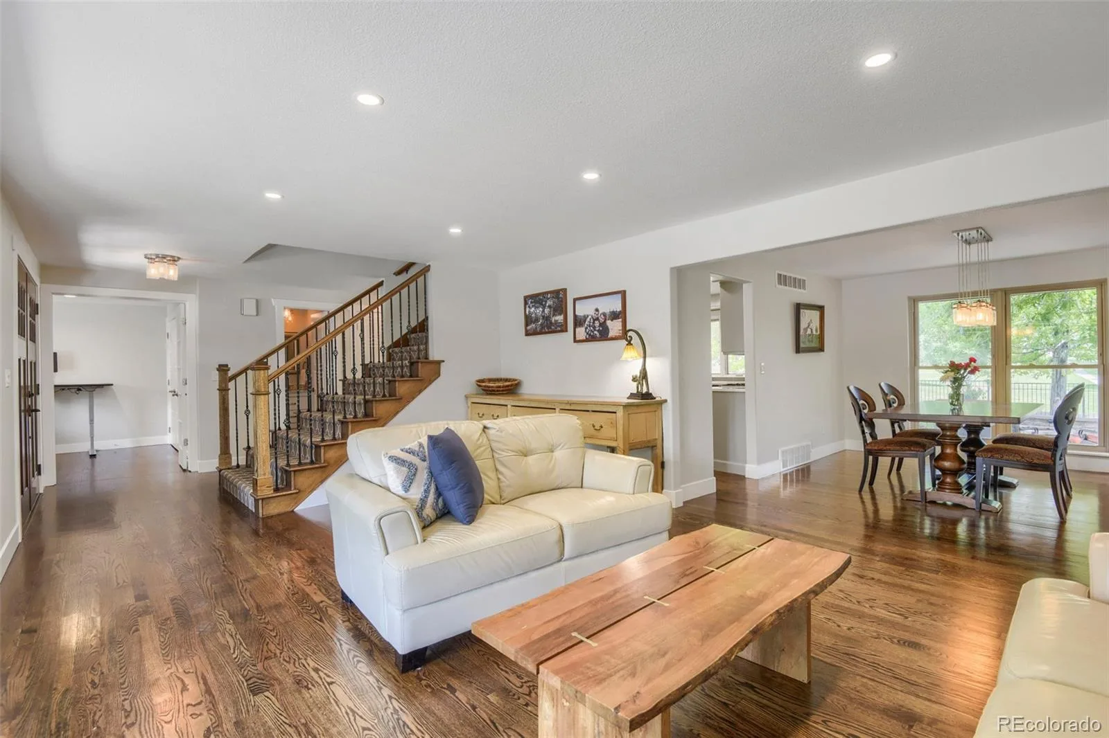 6484 S Newport Court Centennial CO 80111 | MLS #REC8348743 08212026005141 1600 3
