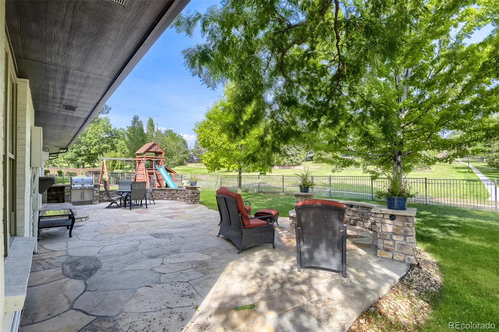 6484 S Newport Court Centennial CO 80111 | MLS #REC8348743 08212026005141 1600 34