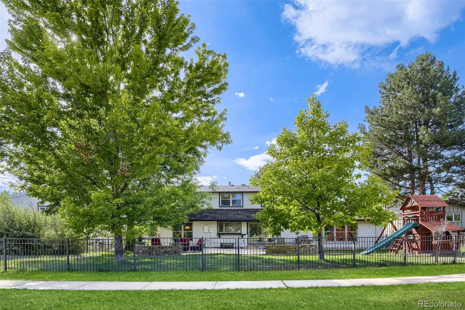 6484 S Newport Court Centennial CO 80111 | MLS #REC8348743 08212026005141 1600 35