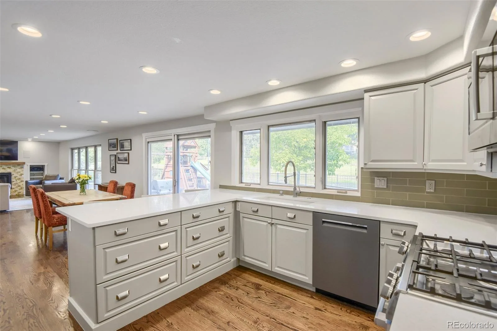 6484 S Newport Court Centennial CO 80111 | MLS #REC8348743 08212026005141 1600 5
