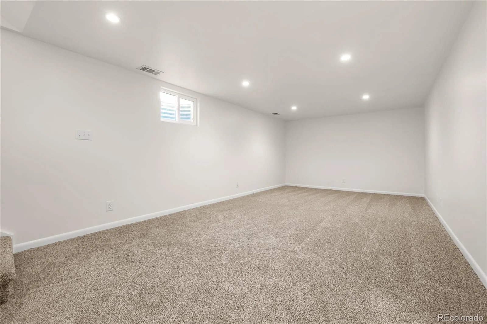 1742 Countess Court Longmont CO 80501 MLS #REC8353329 06132026073204 1600 22