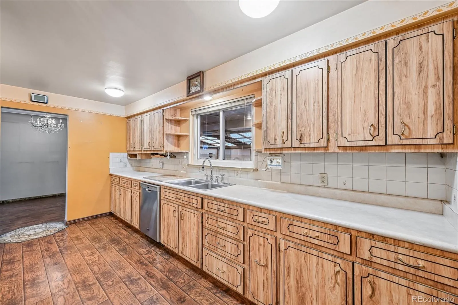 1890 Balsam Street Lakewood CO 80214 MLS #REC8353725 05062026193904 1600 18