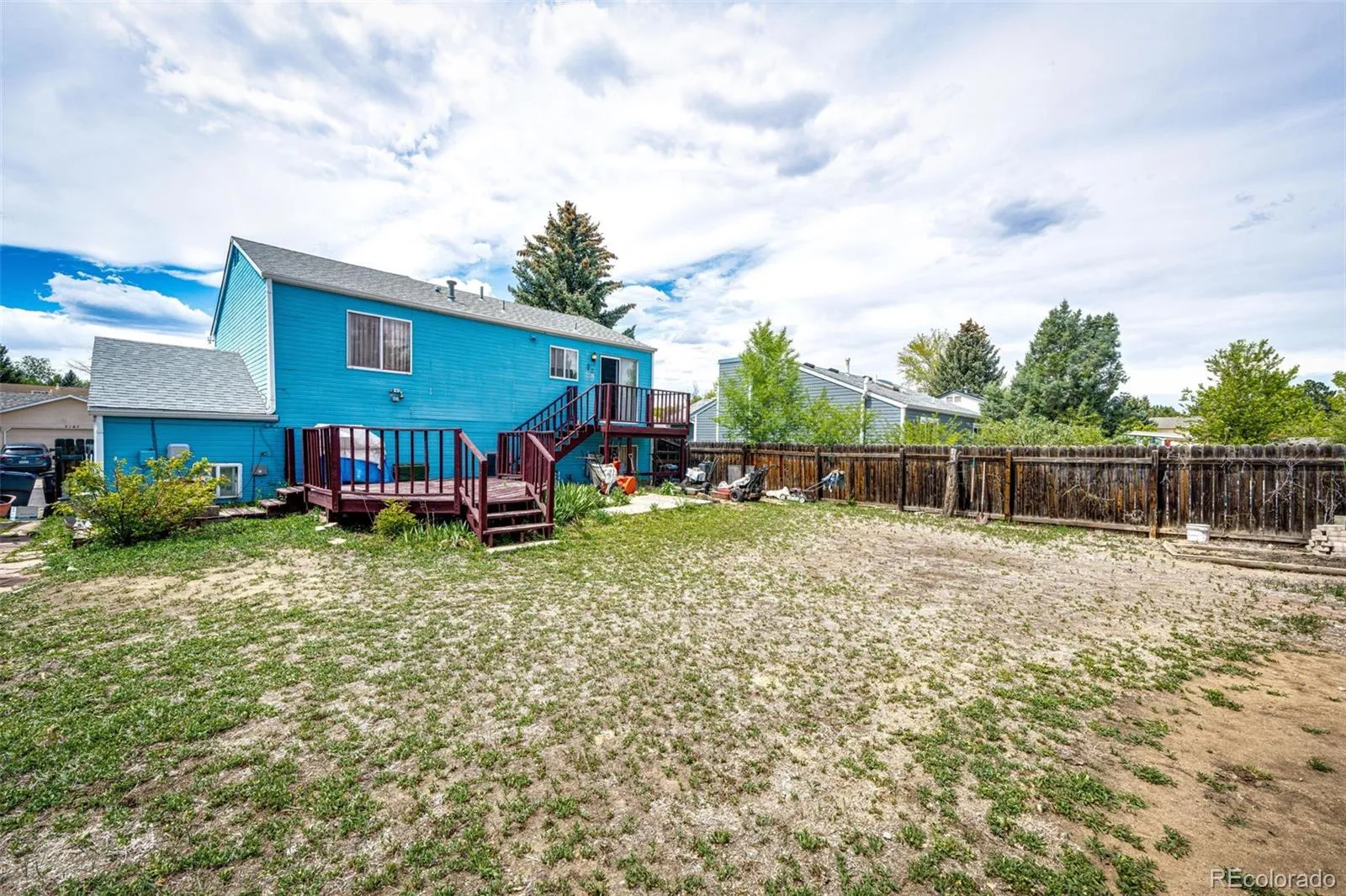 2164 Hackberry Circle Longmont CO 80501 MLS #REC8354309 05092026015843 1600 24
