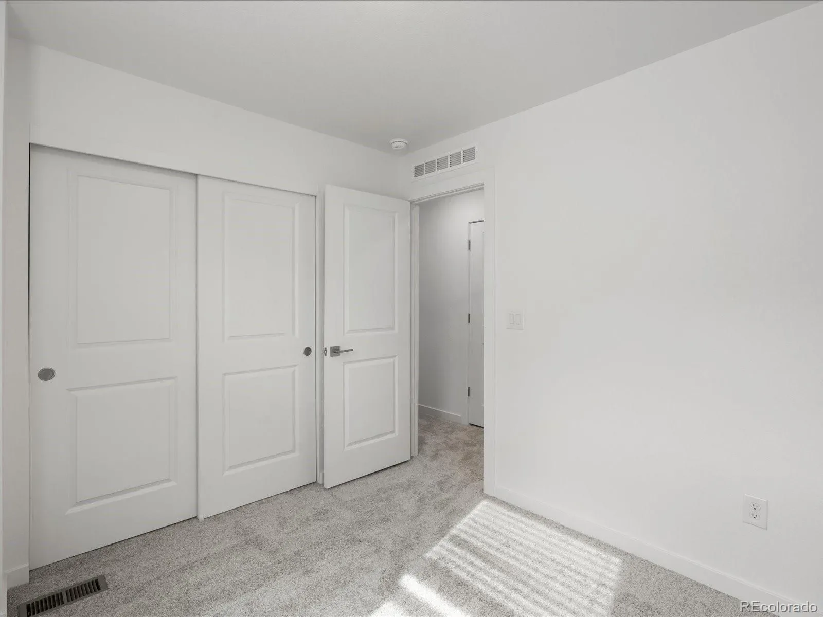 03302026005137 1600 12