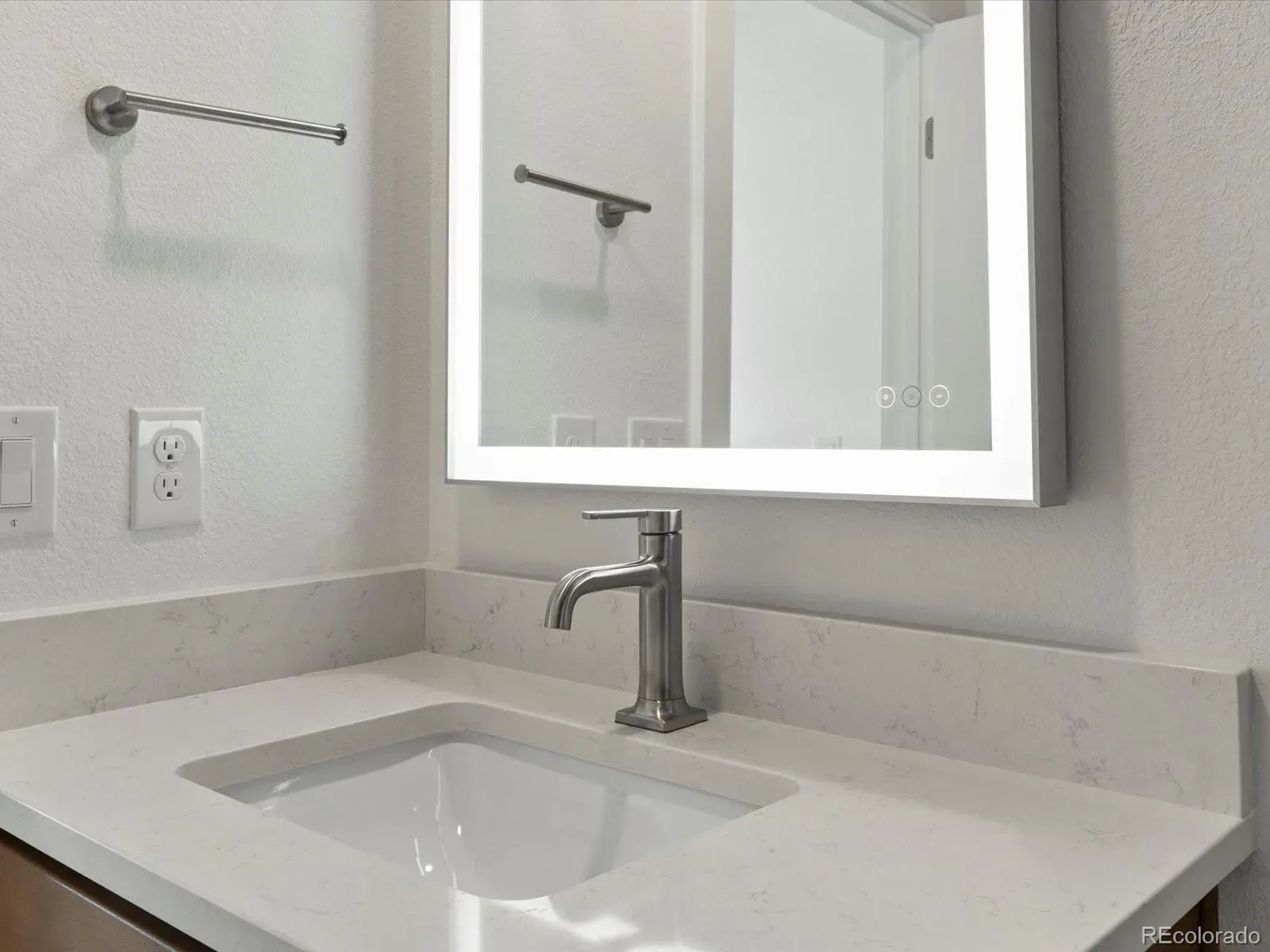 03302026005137 1600 20