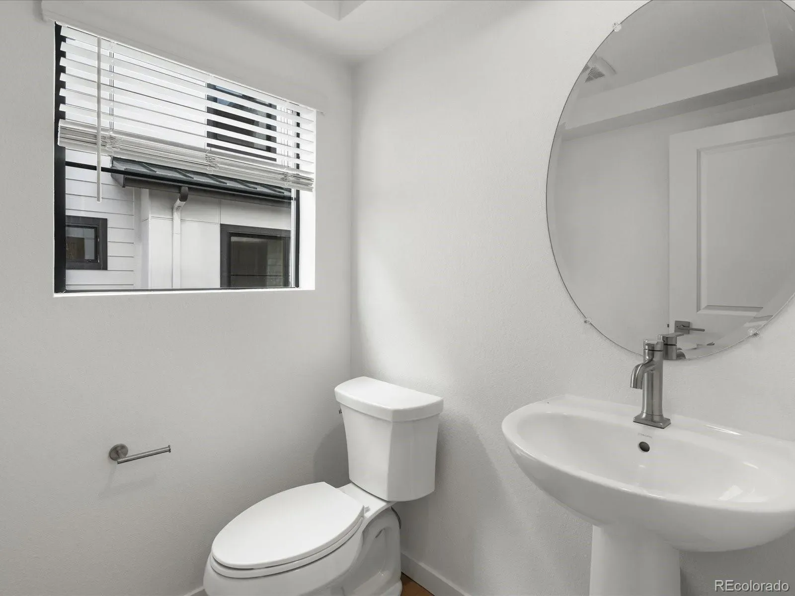 03302026005137 1600 24