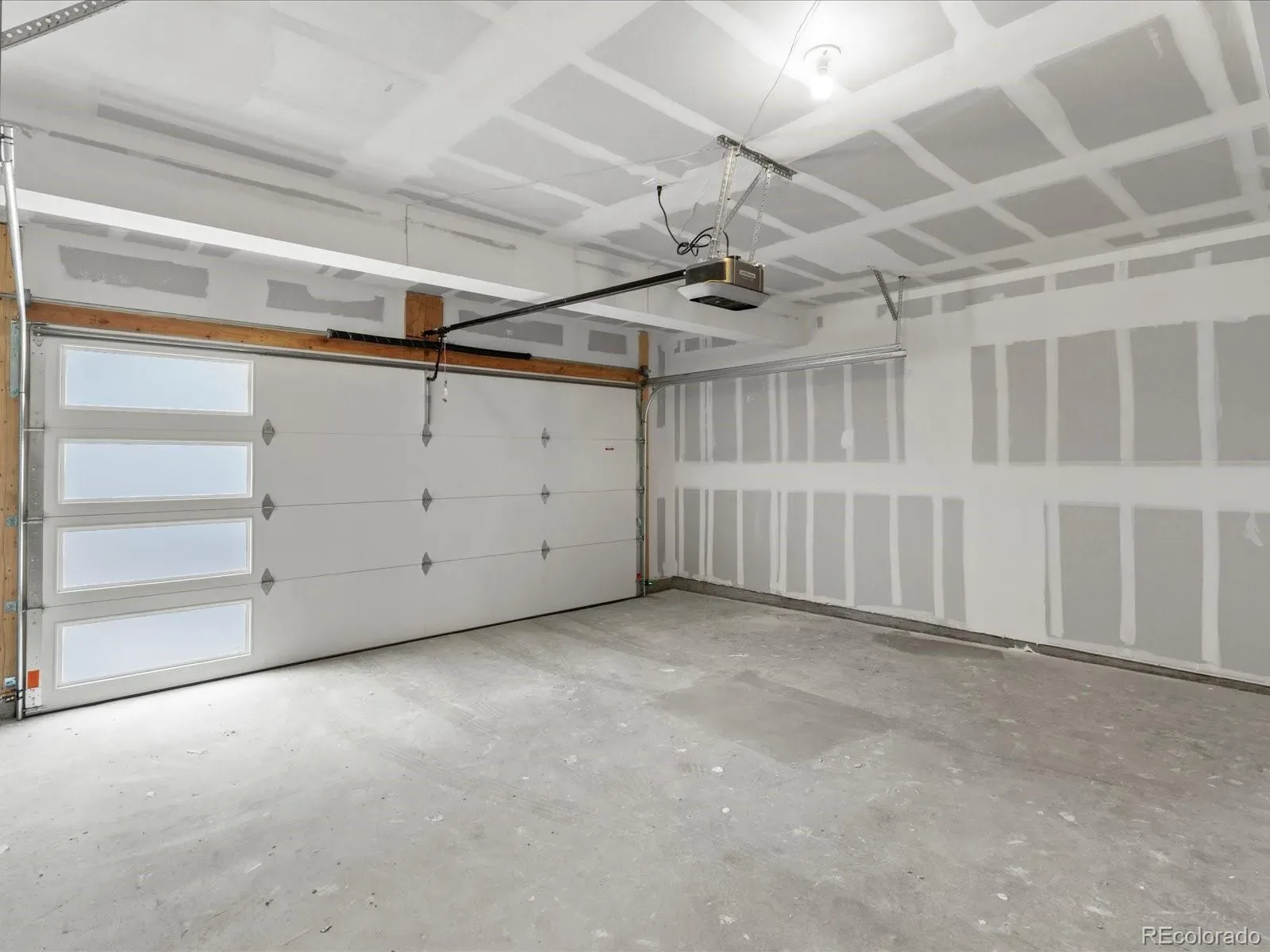 03302026005137 1600 26