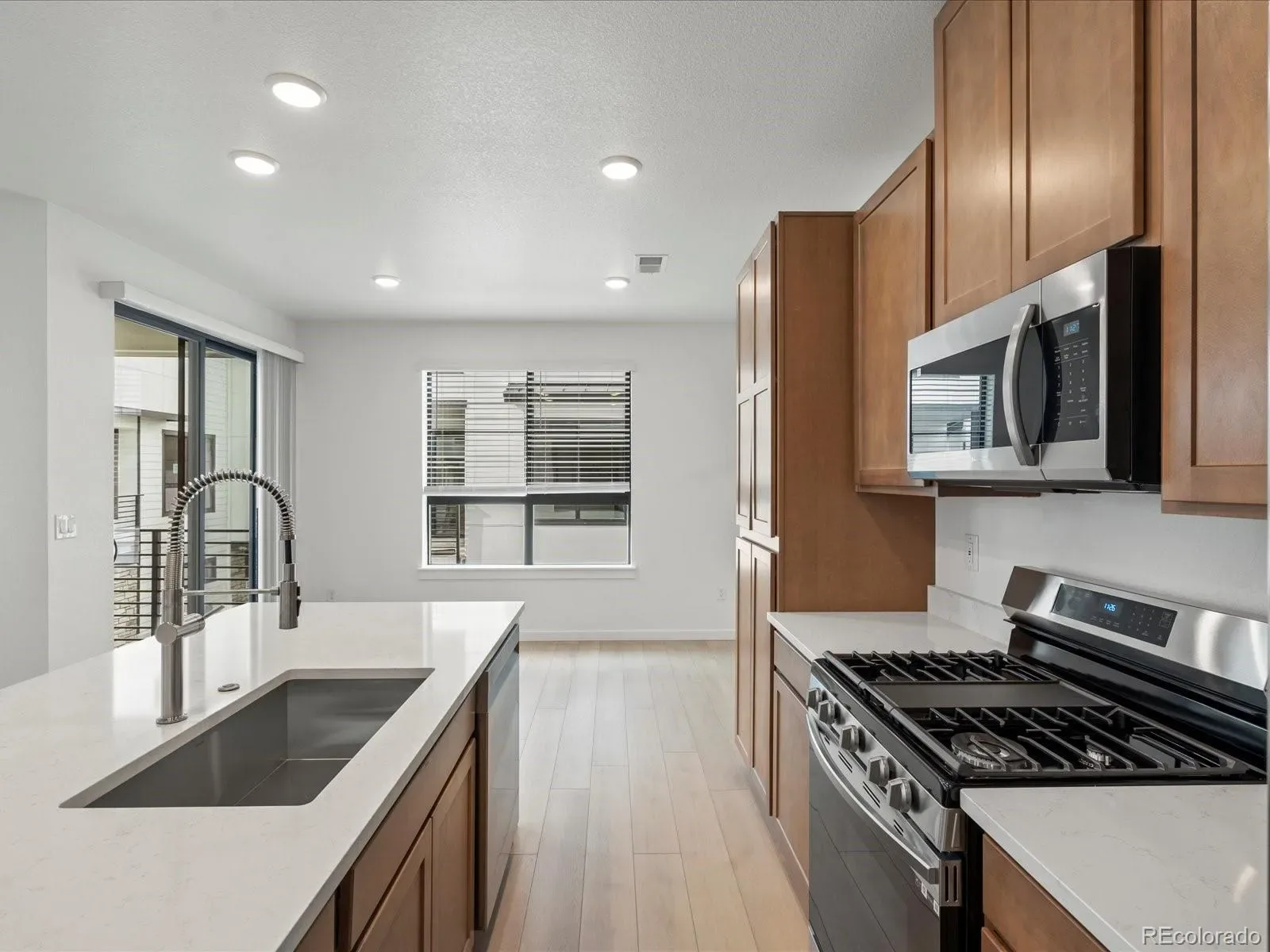 03302026005137 1600 6