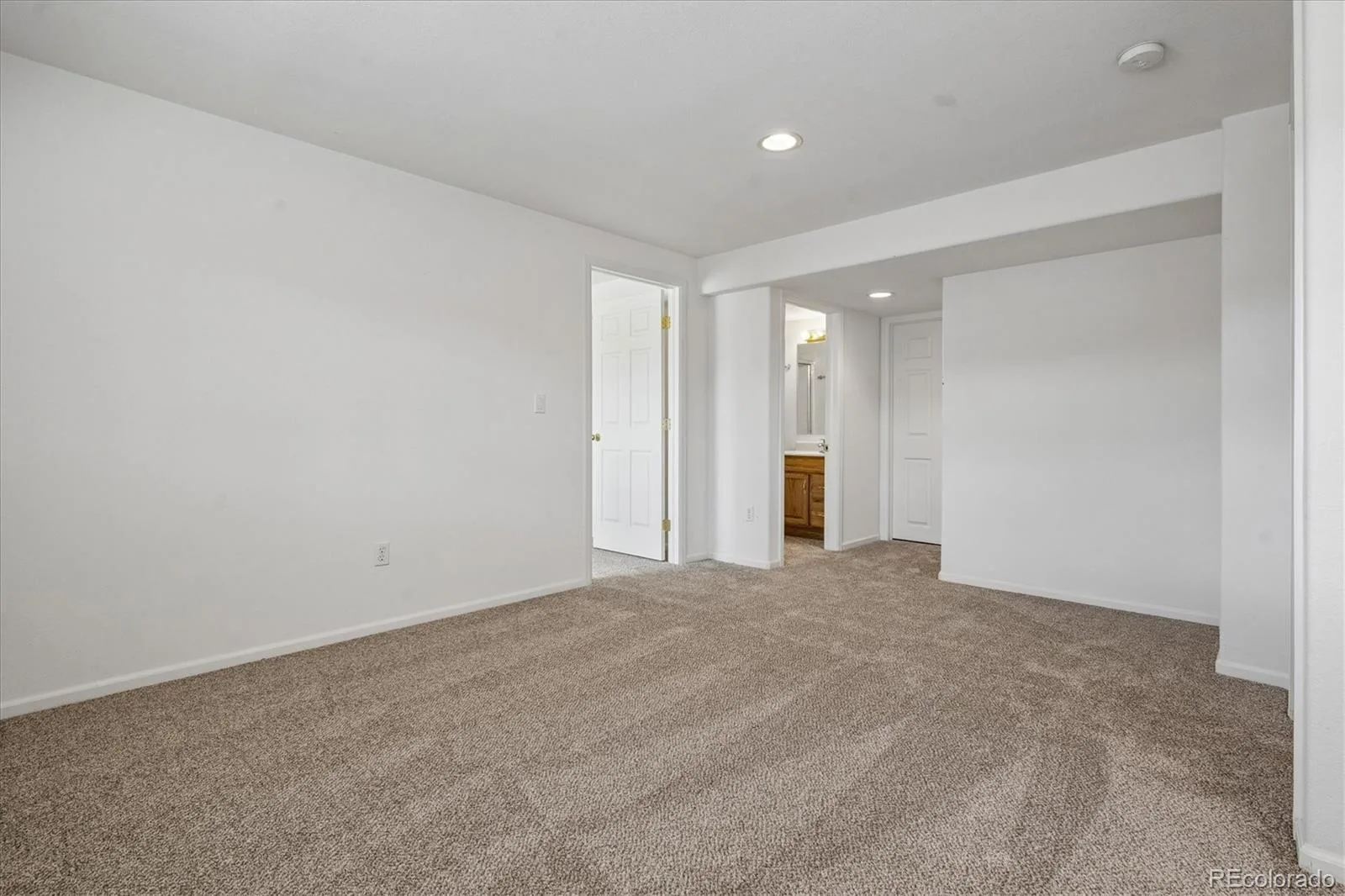 126 Woodland Court Highlands Ranch CO 80126 | MLS #REC8356345 07162026184509 1600 26