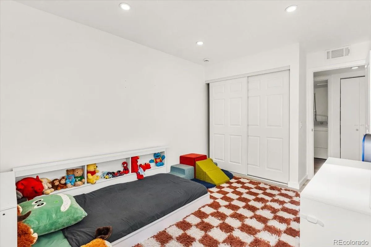 04102026203752 1200 18