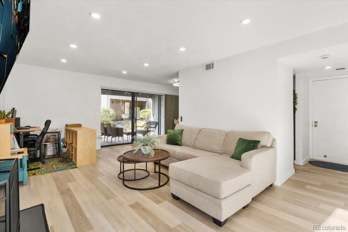 04102026203752 1200 4