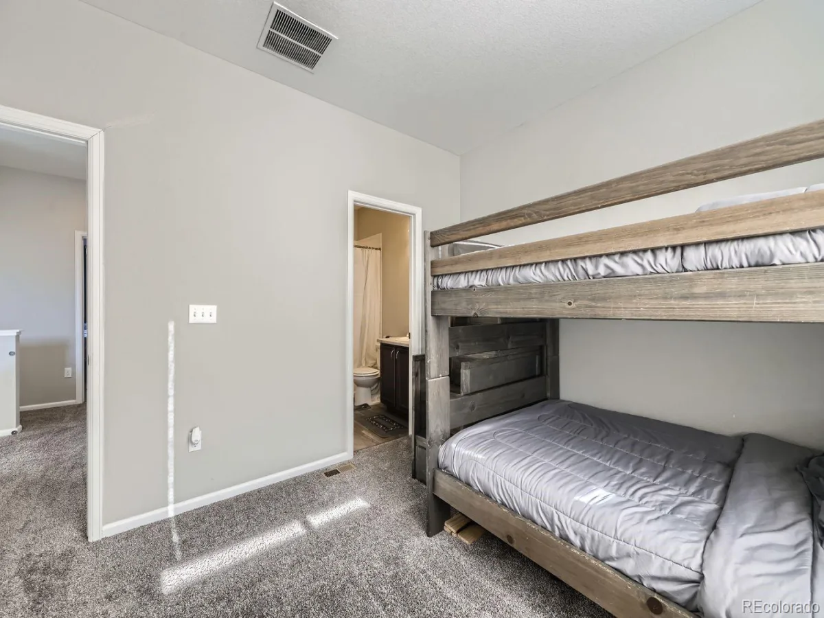 623 S Pitkin Court Aurora CO 80017 | MLS #REC8356588 08252026005340 1200 21