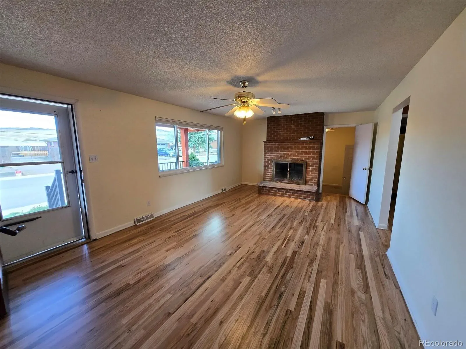 03292026222150 1600 11