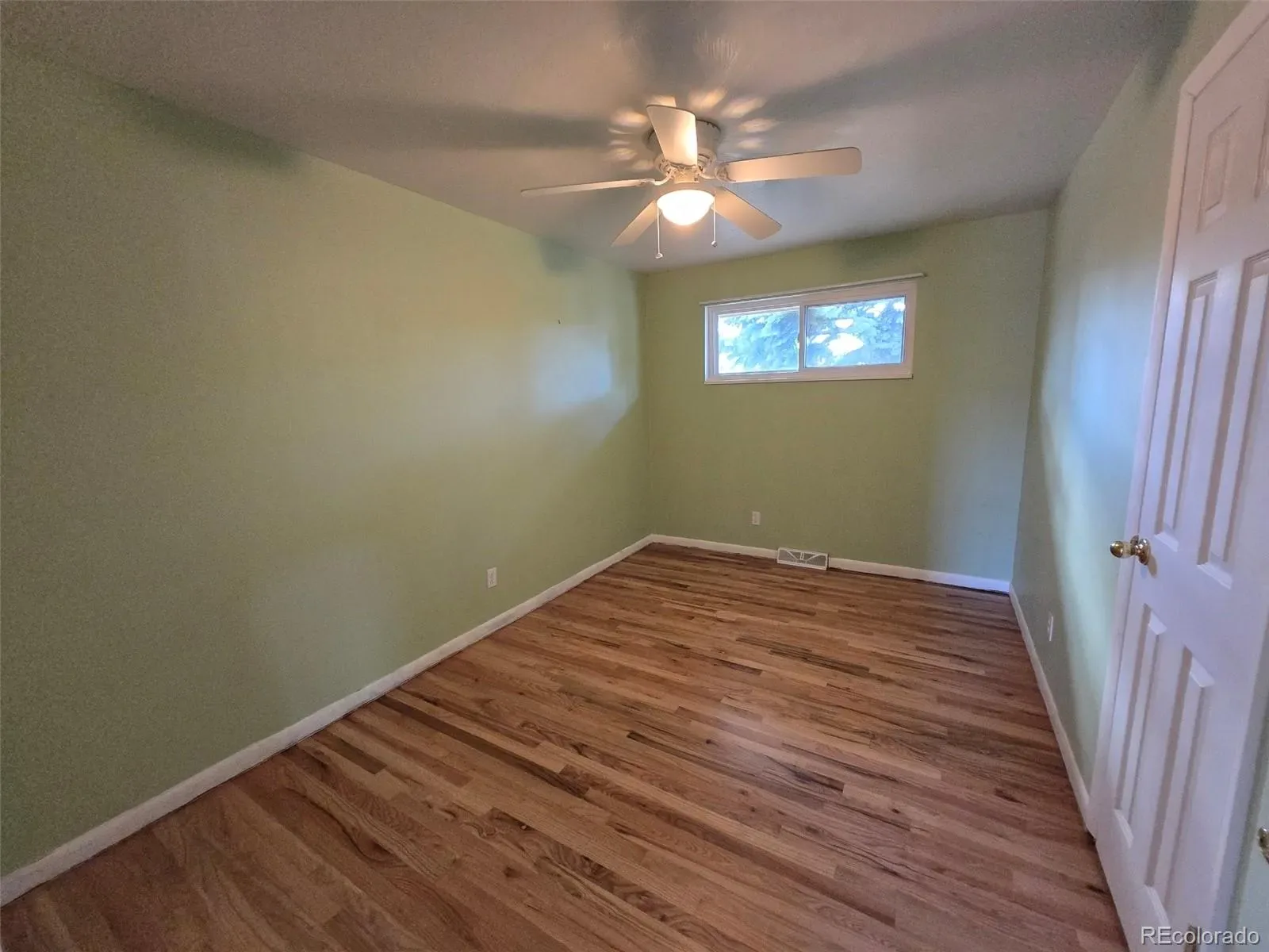 03292026222150 1600 13