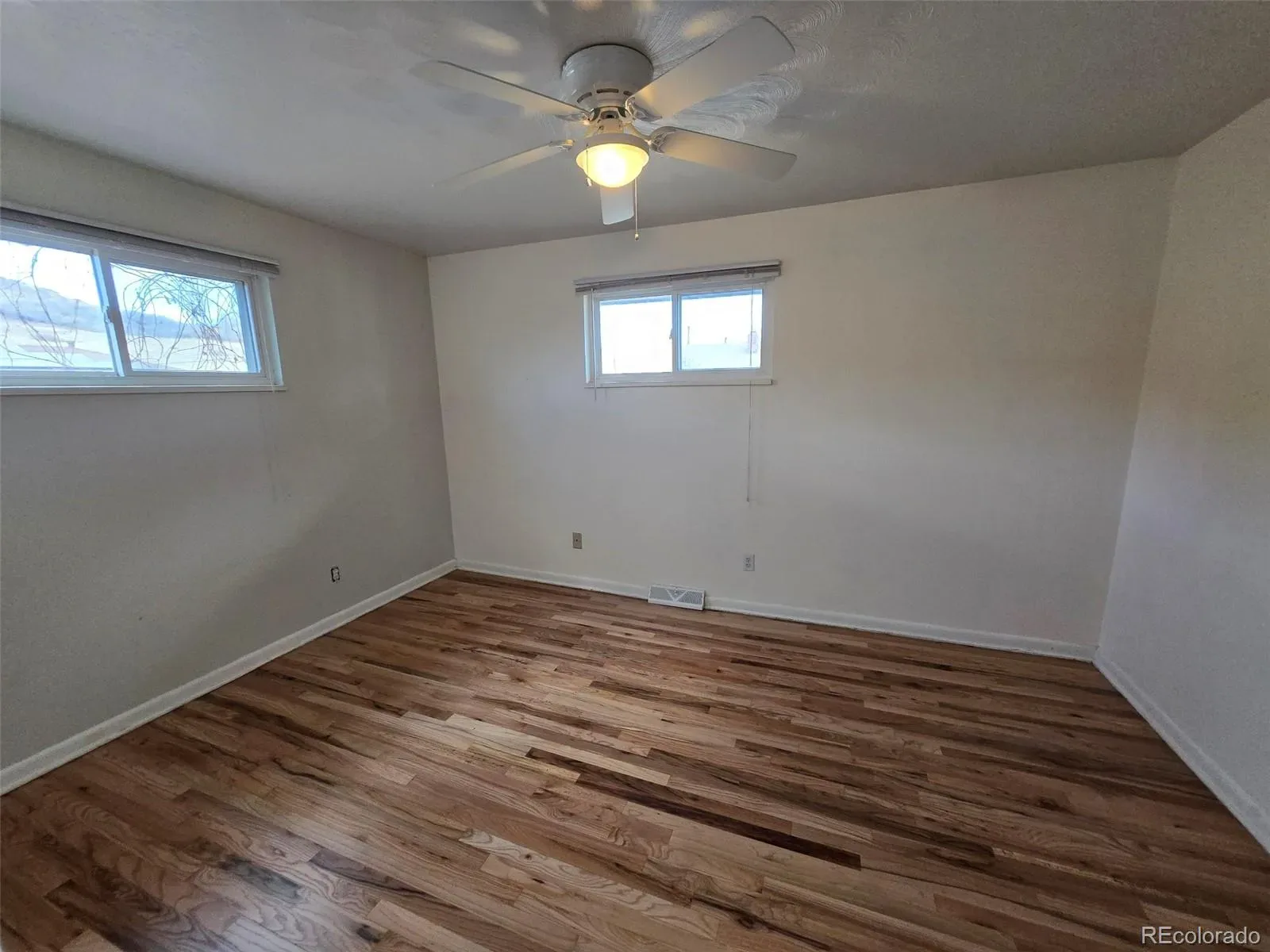 03292026222150 1600 14