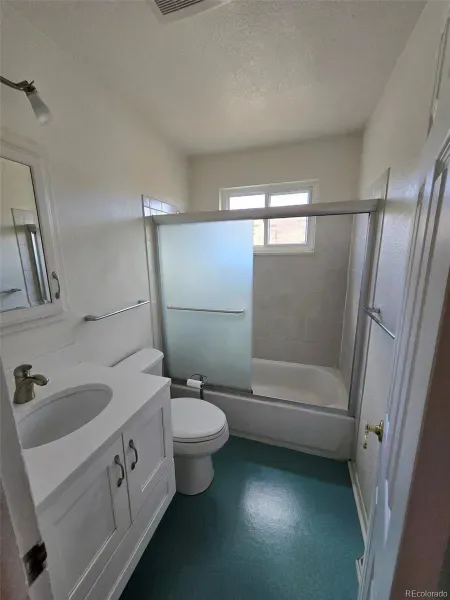 03292026222150 800 16